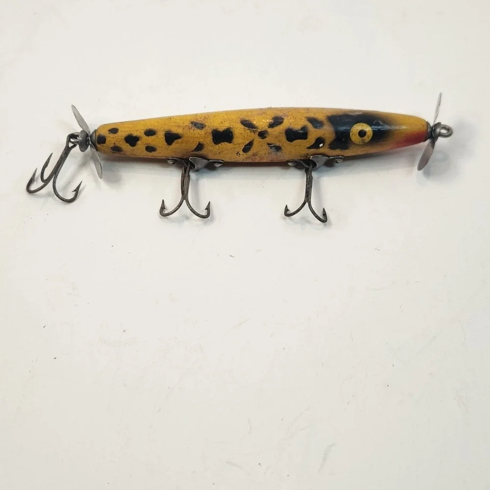 Wooden Shakespeare Slim‎ Jim Yellow Coach Dog Fishing Lure VINTAGE Angling Bass